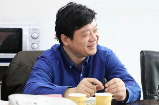 两个黄鹂肖弦奕博士