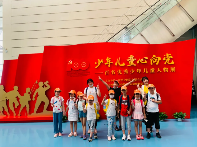两个黄鹂社会实践课