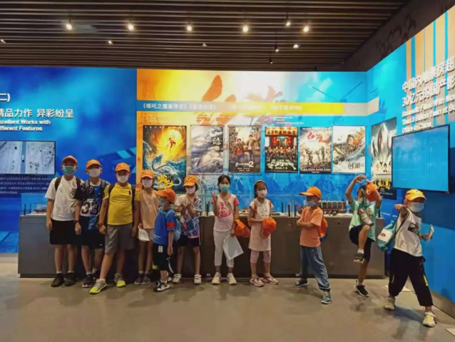 两个黄鹂社会实践课