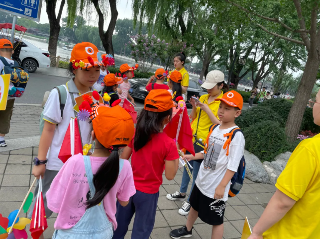 两个黄鹂社会实践课