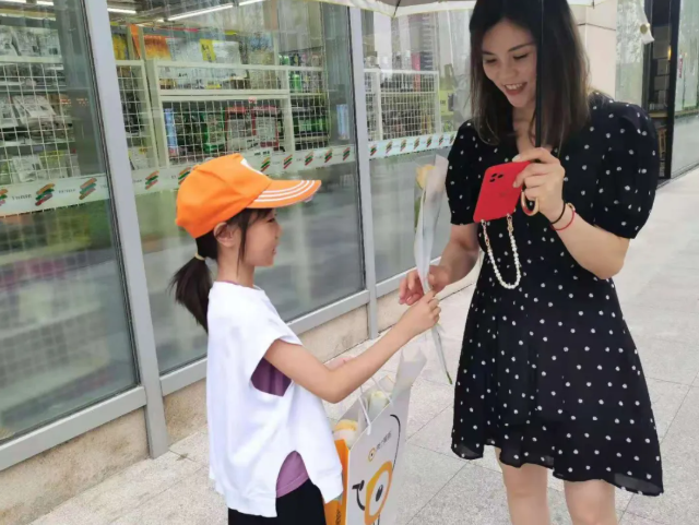 两个黄鹂社会实践活动