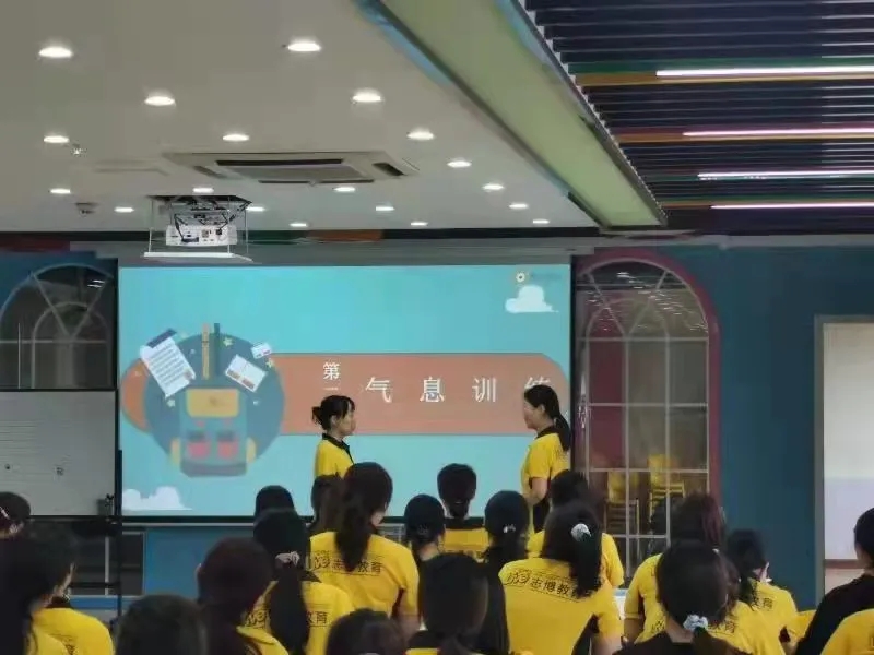 两个黄鹂