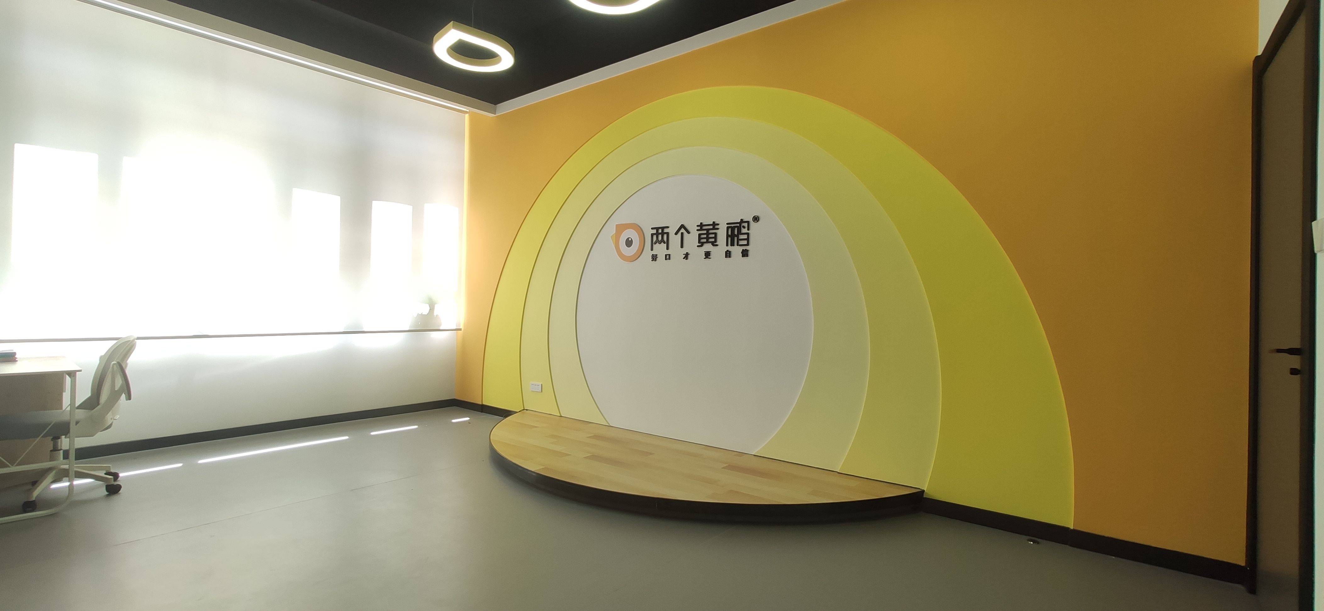两个黄鹂