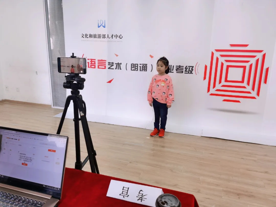 两个黄鹂