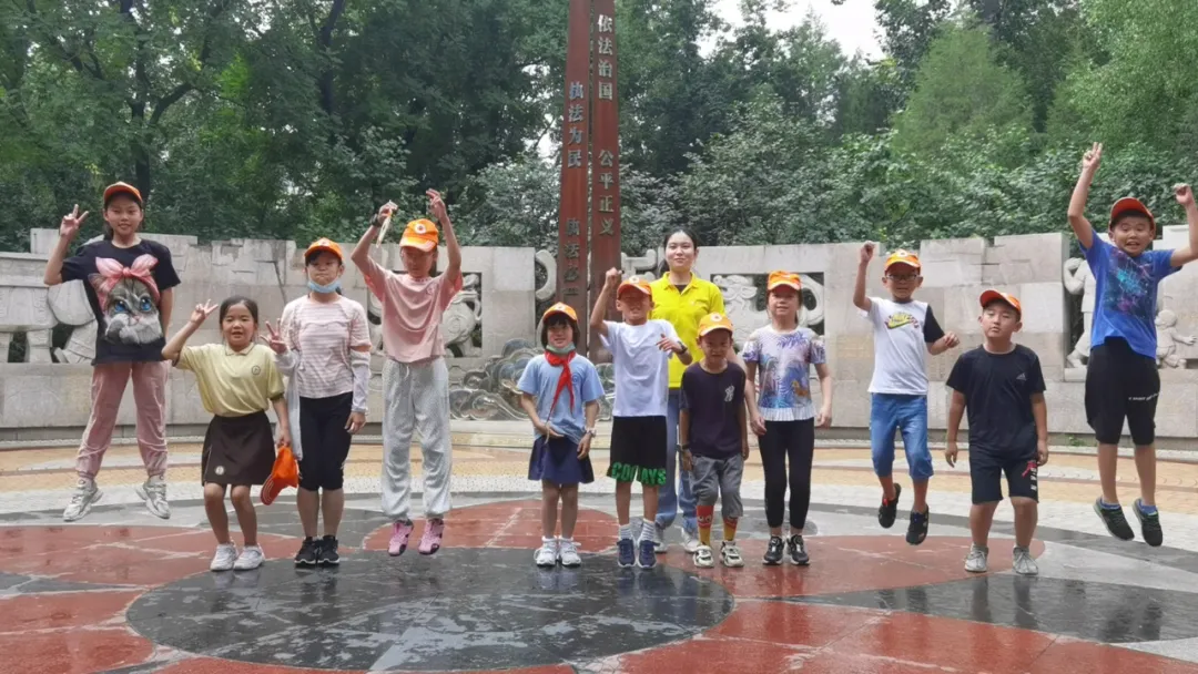 两个黄鹂